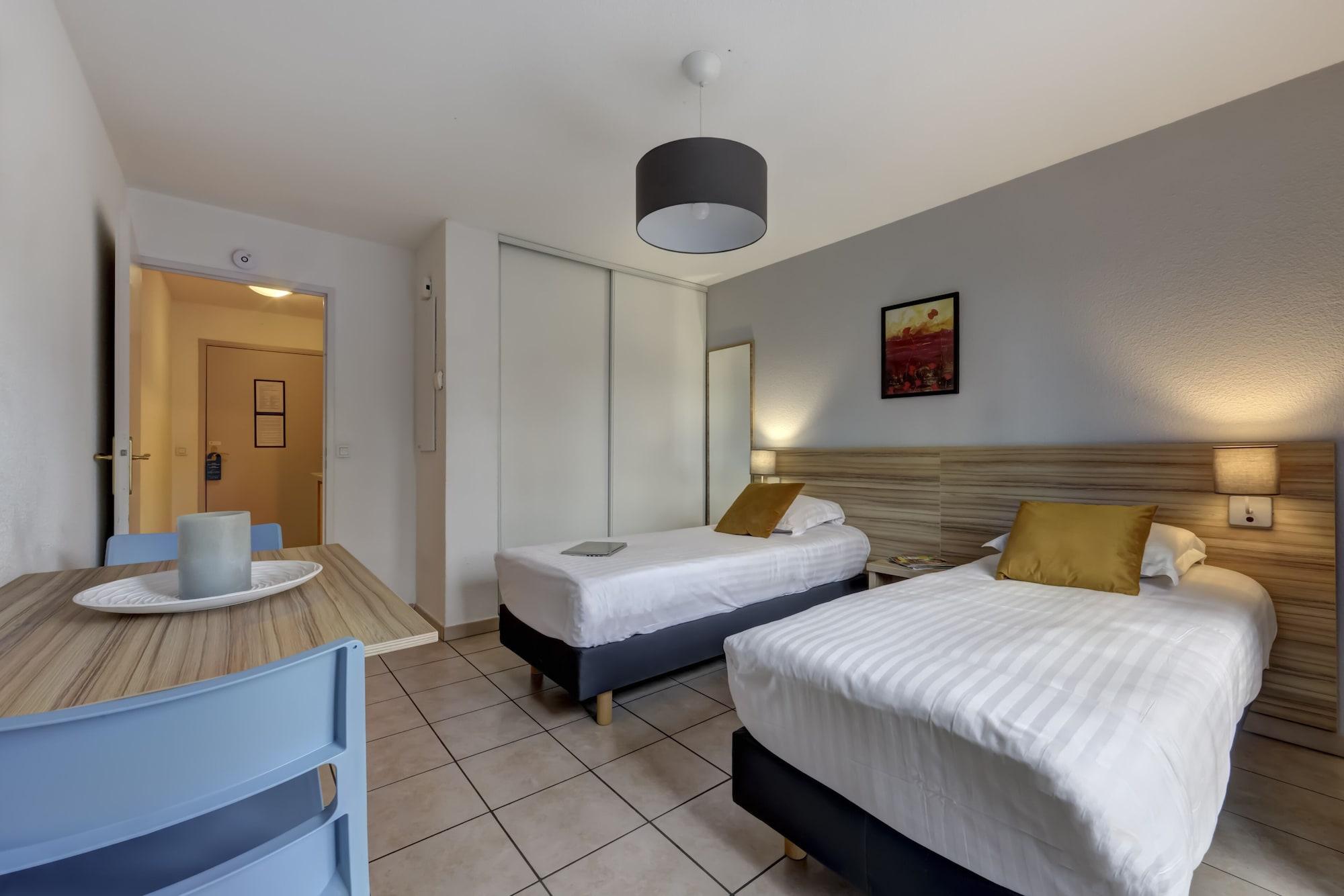 Zenitude Hôtel-Résidences L'Orée du Parc Divonne-les-Bains Esterno foto