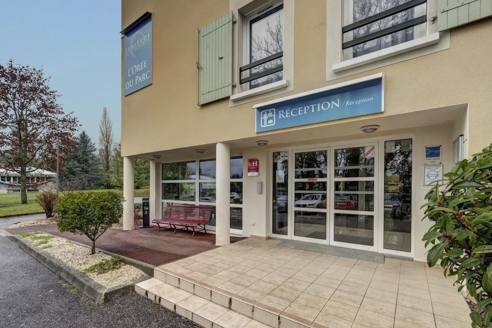 Zenitude Hôtel-Résidences L'Orée du Parc Divonne-les-Bains Esterno foto