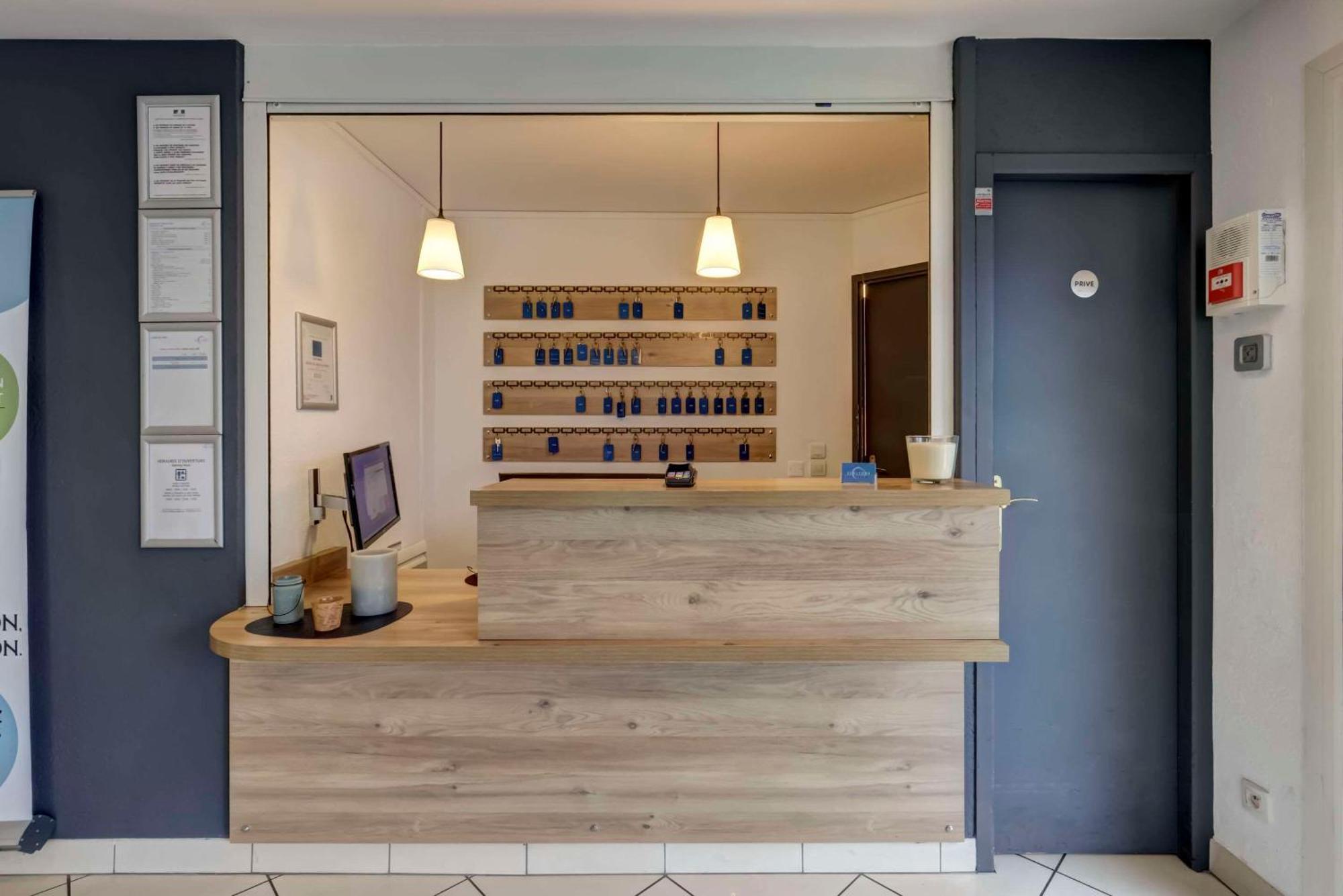 Zenitude Hôtel-Résidences L'Orée du Parc Divonne-les-Bains Esterno foto
